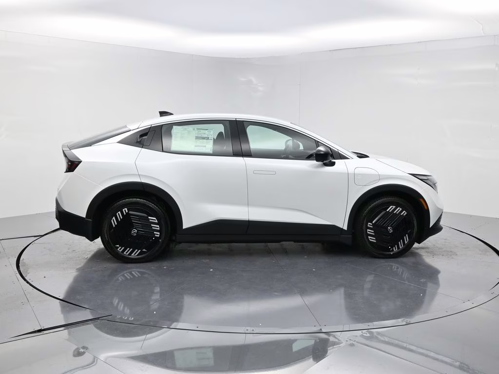 2026 Everest White Pearl Tricoat Nissan LEAF S+ FWD SUV