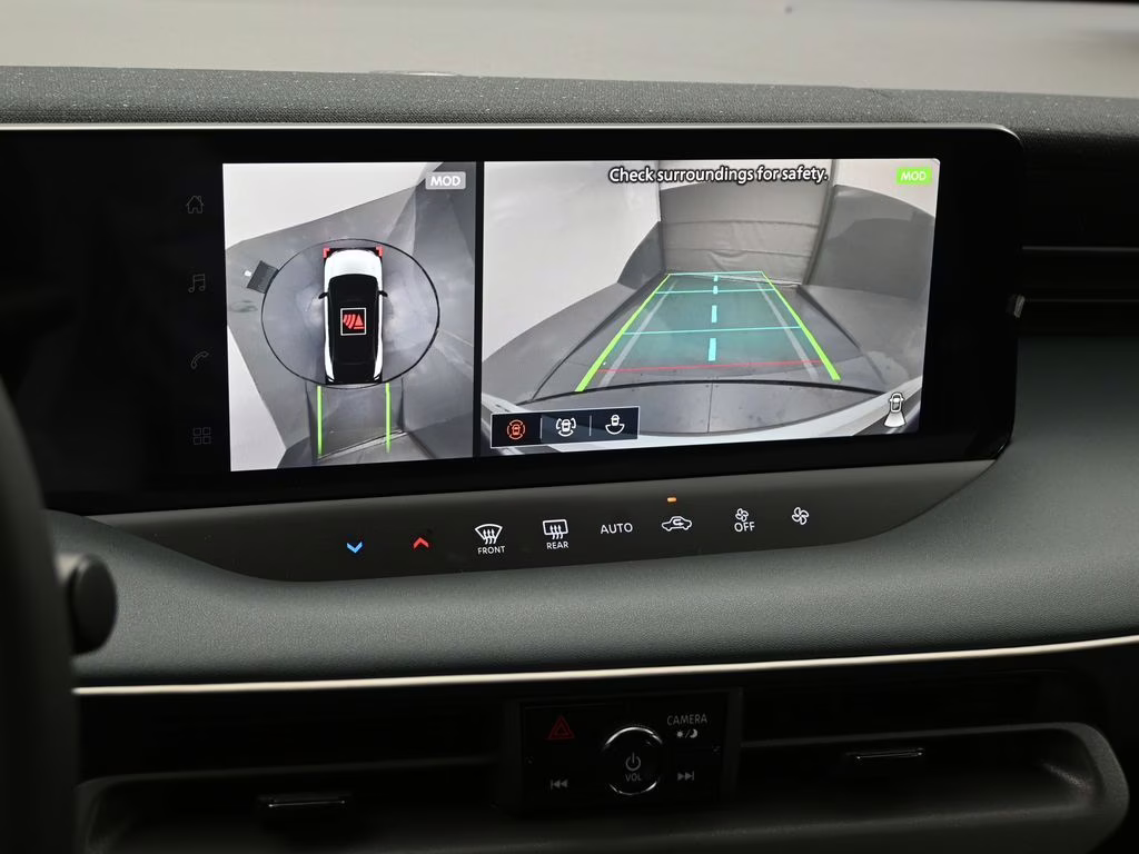 2026 Everest White Pearl Tricoat Nissan LEAF S+ FWD SUV