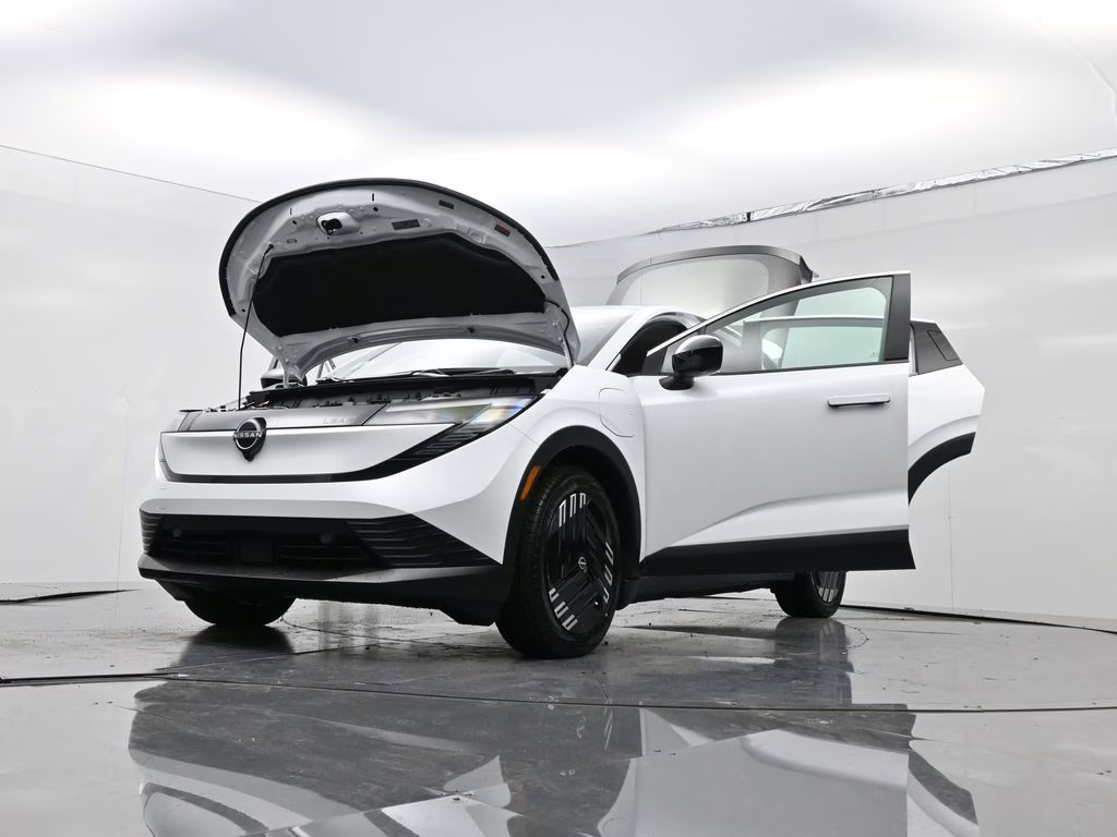 2026 Everest White Pearl Tricoat Nissan LEAF S+ FWD SUV