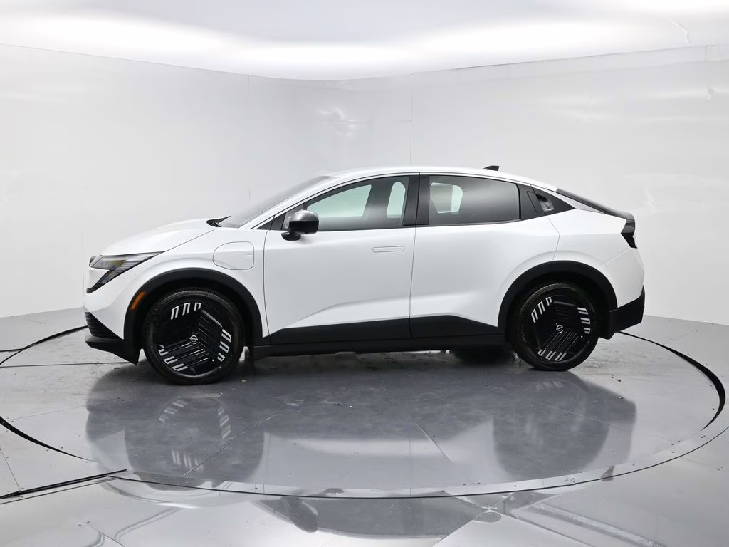 2026 Everest White Pearl Tricoat Nissan LEAF S+ FWD SUV