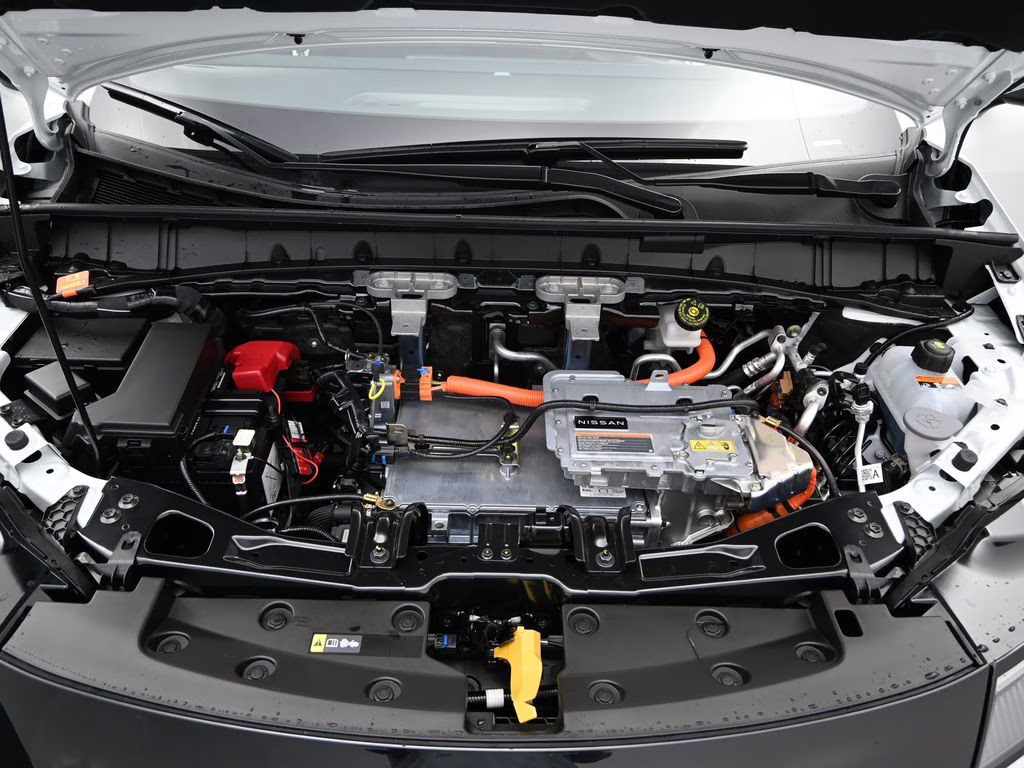 2026 Everest White Pearl Tricoat Nissan LEAF S+ FWD SUV