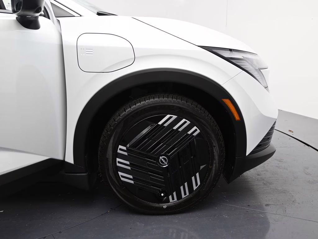 2026 Everest White Pearl Tricoat Nissan LEAF S+ FWD SUV