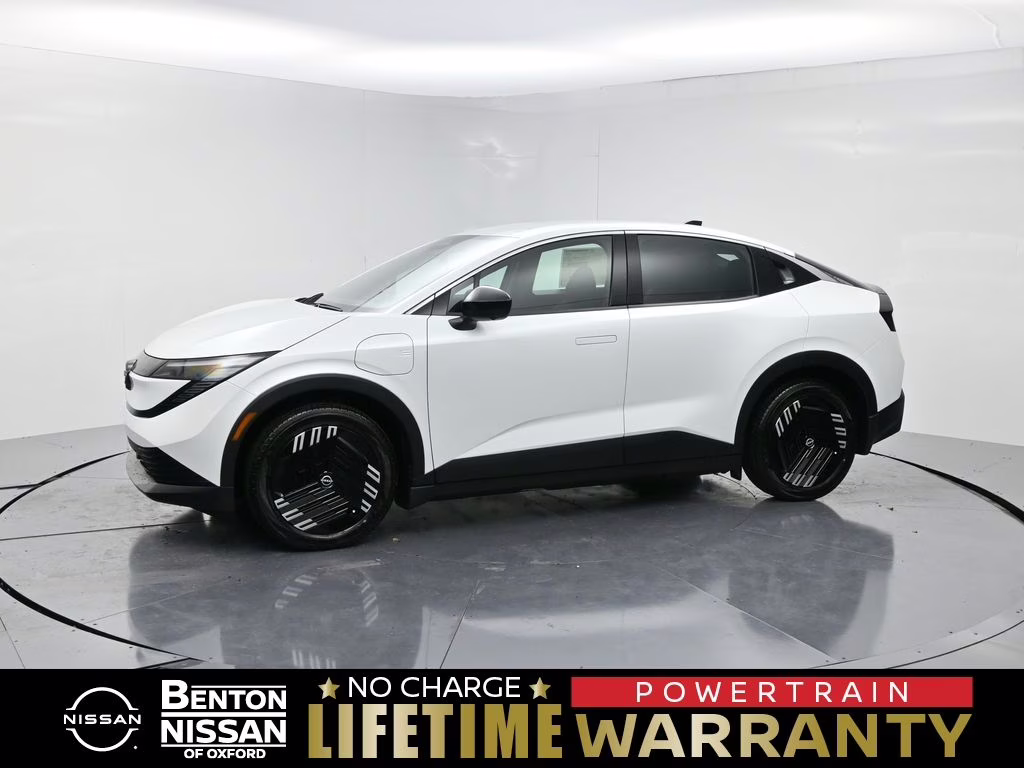 2026 Everest White Pearl Tricoat Nissan LEAF S+ FWD SUV