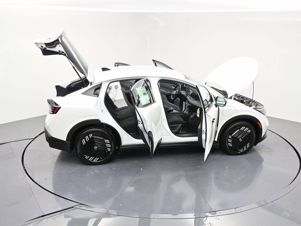 2026 Everest White Pearl Tricoat Nissan LEAF S+ FWD SUV