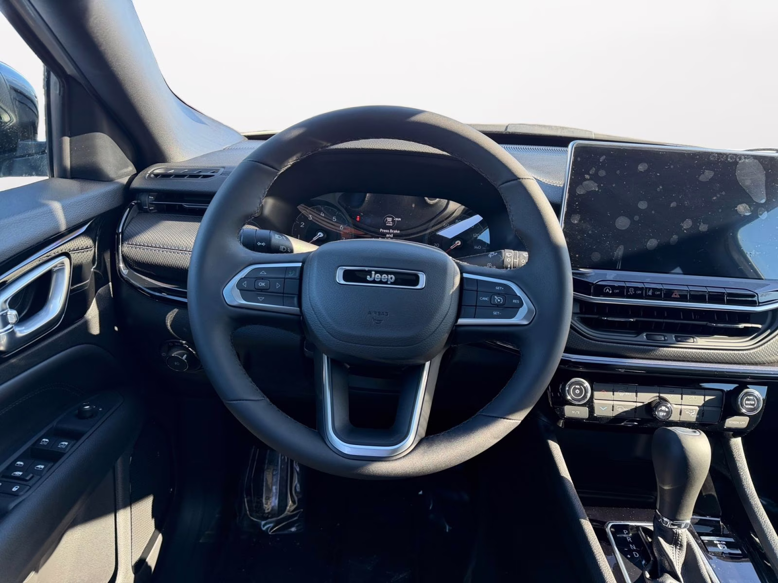 2026 Bright White Clearcoat Jeep Compass Latitude 4X4 SUV