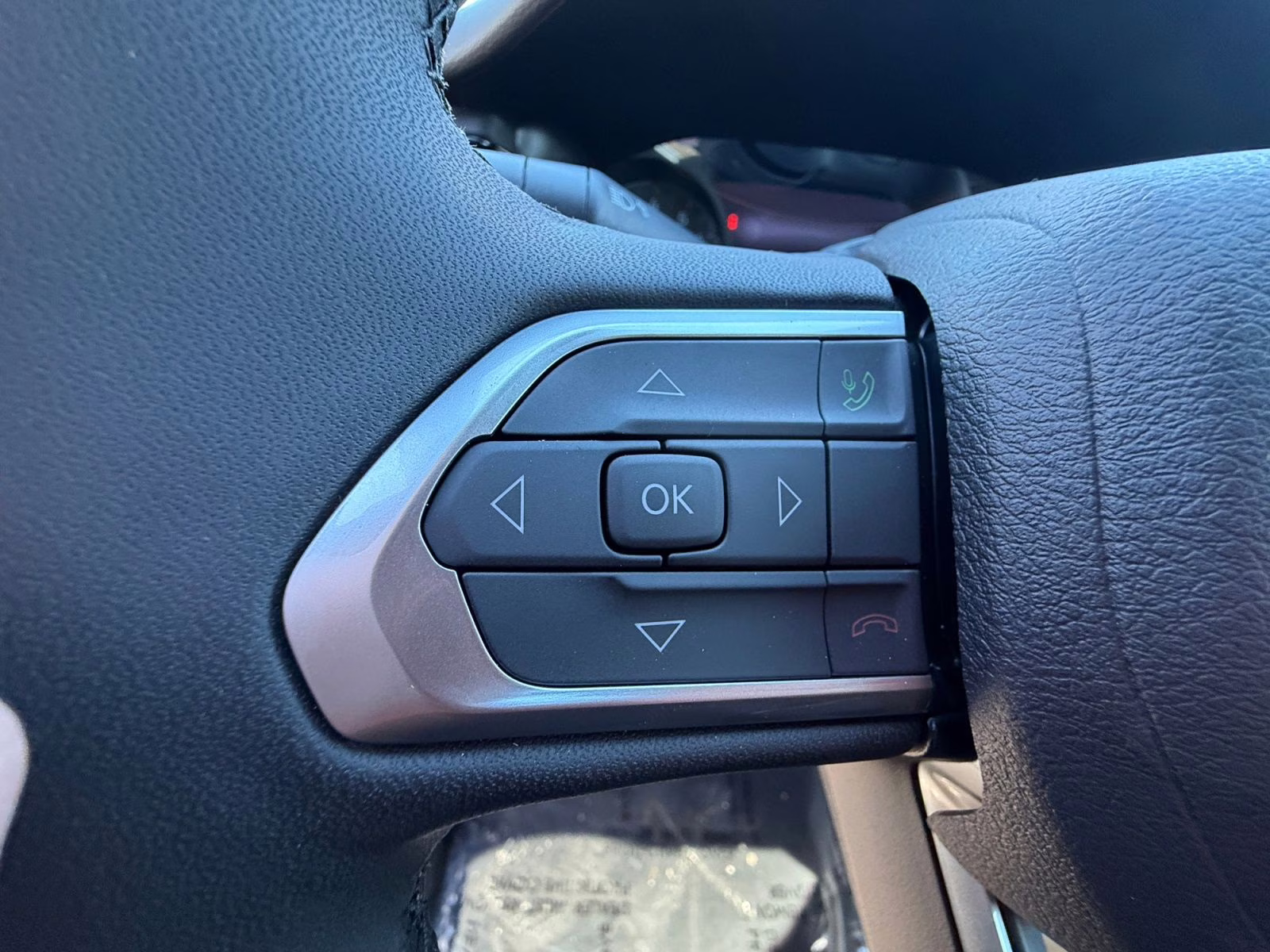 2026 Bright White Clearcoat Jeep Compass Latitude 4X4 SUV