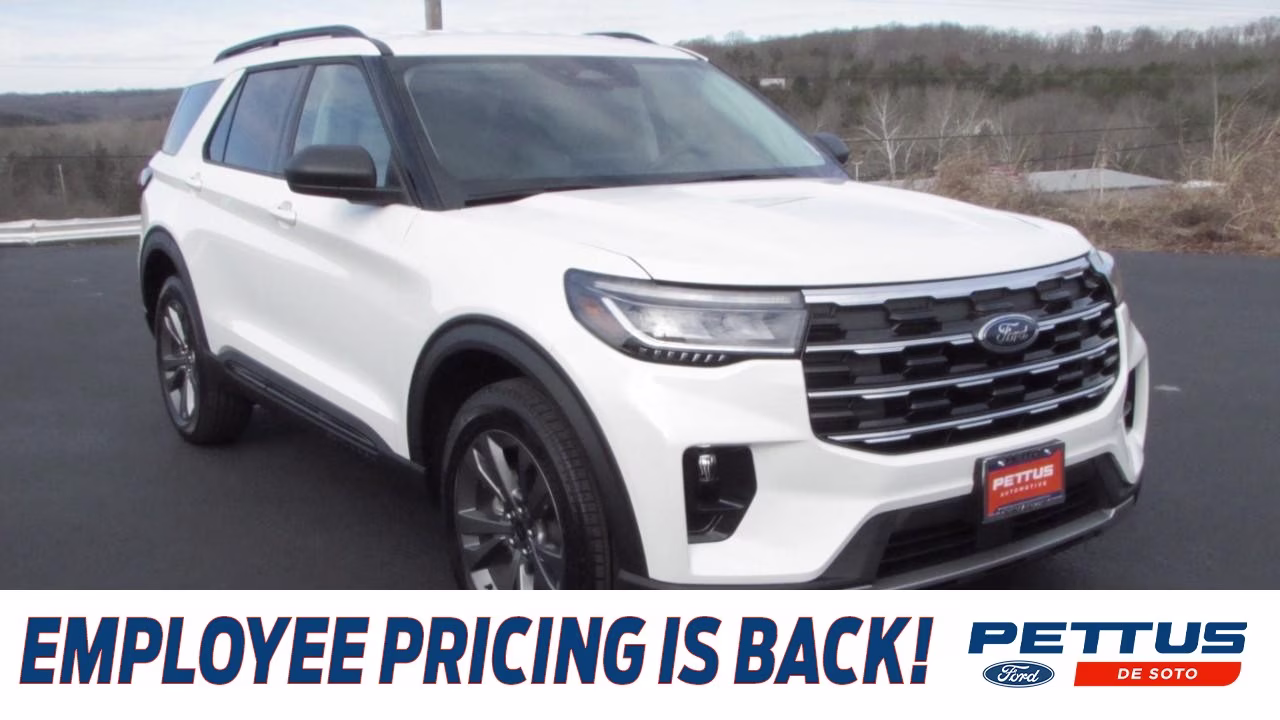 2026 Oxford White Ford Explorer Active 4X4 SUV