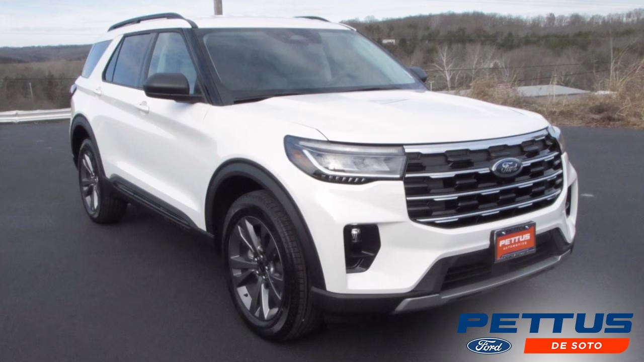 2026 Oxford White Ford Explorer Active 4X4 SUV