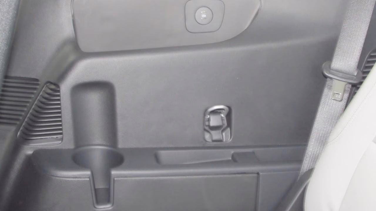 2026 Oxford White Ford Explorer Active 4X4 SUV