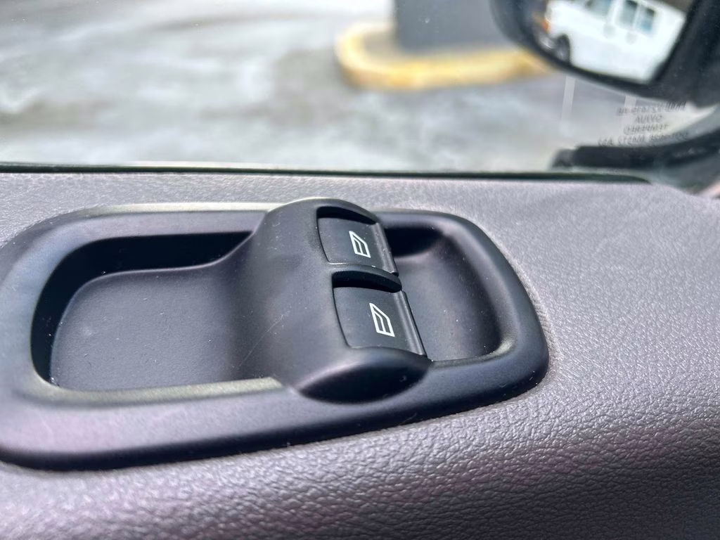 2021 Oxford White Ford Transit-350 XLT RWD Crossover