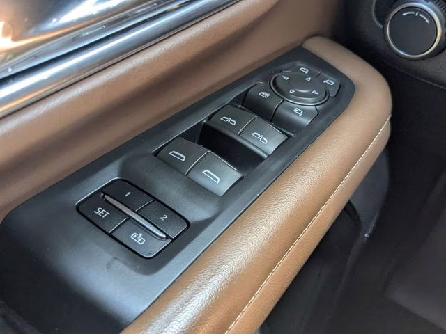 2021 Midnight Blue Metallic Chevrolet Suburban High Country 4X4 SUV