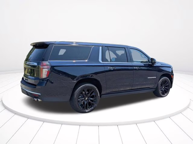 2021 Midnight Blue Metallic Chevrolet Suburban High Country 4X4 SUV
