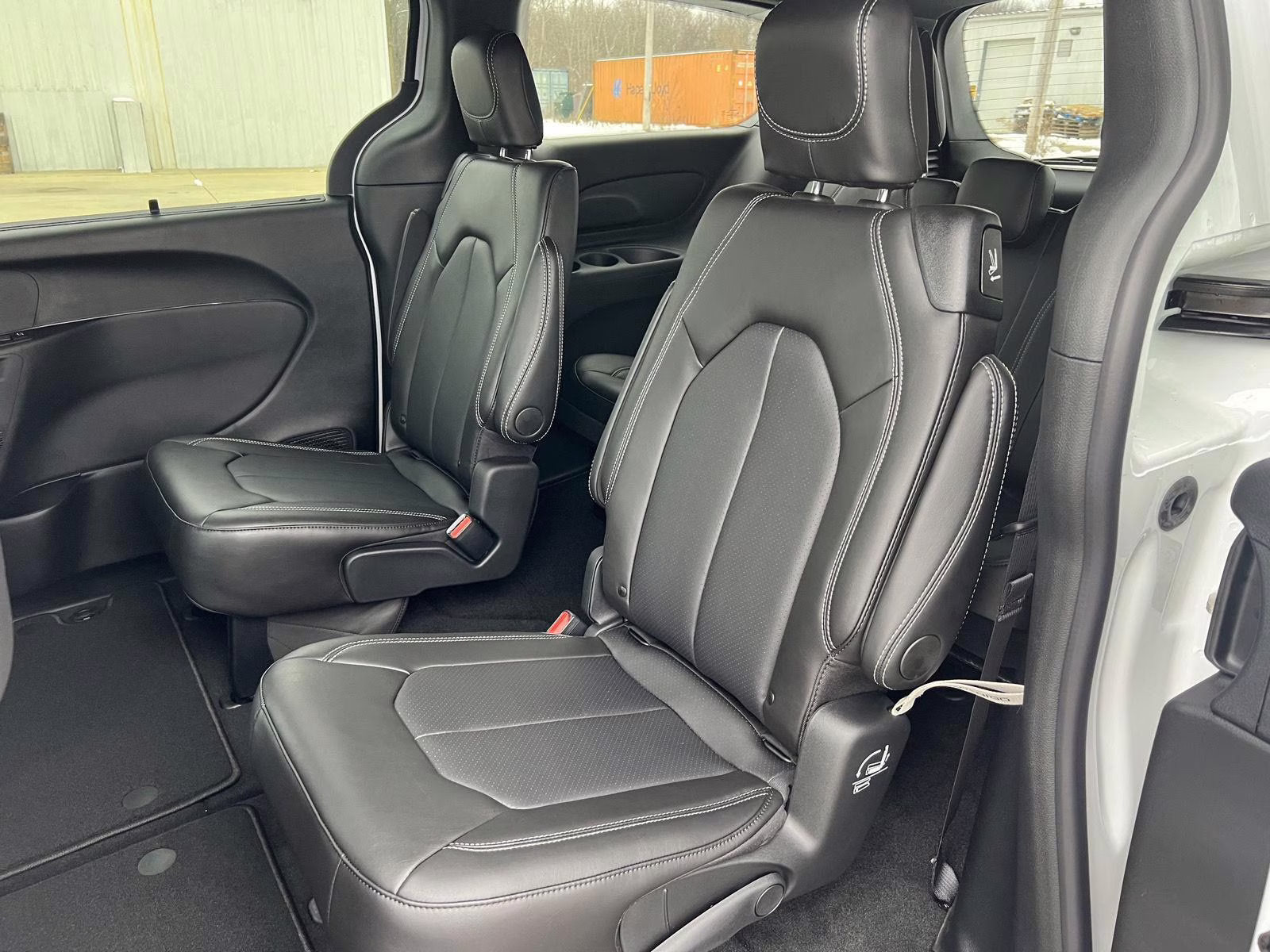 2026 Bright White Clearcoat Chrysler Pacifica Select AWD Van