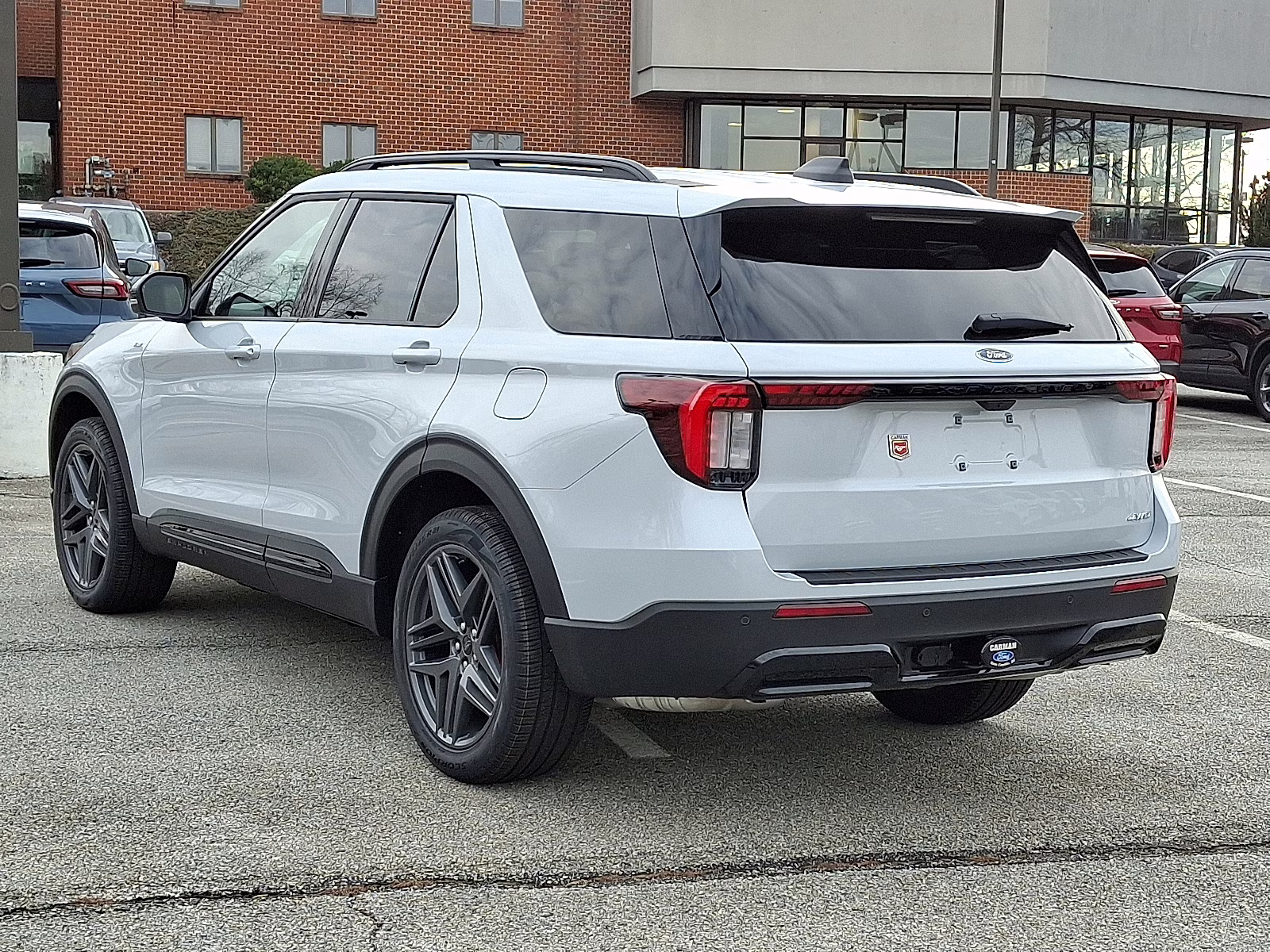 2026 Star White Metallic Tri-Coat - AZ Ford Explorer ST-Line 4X4