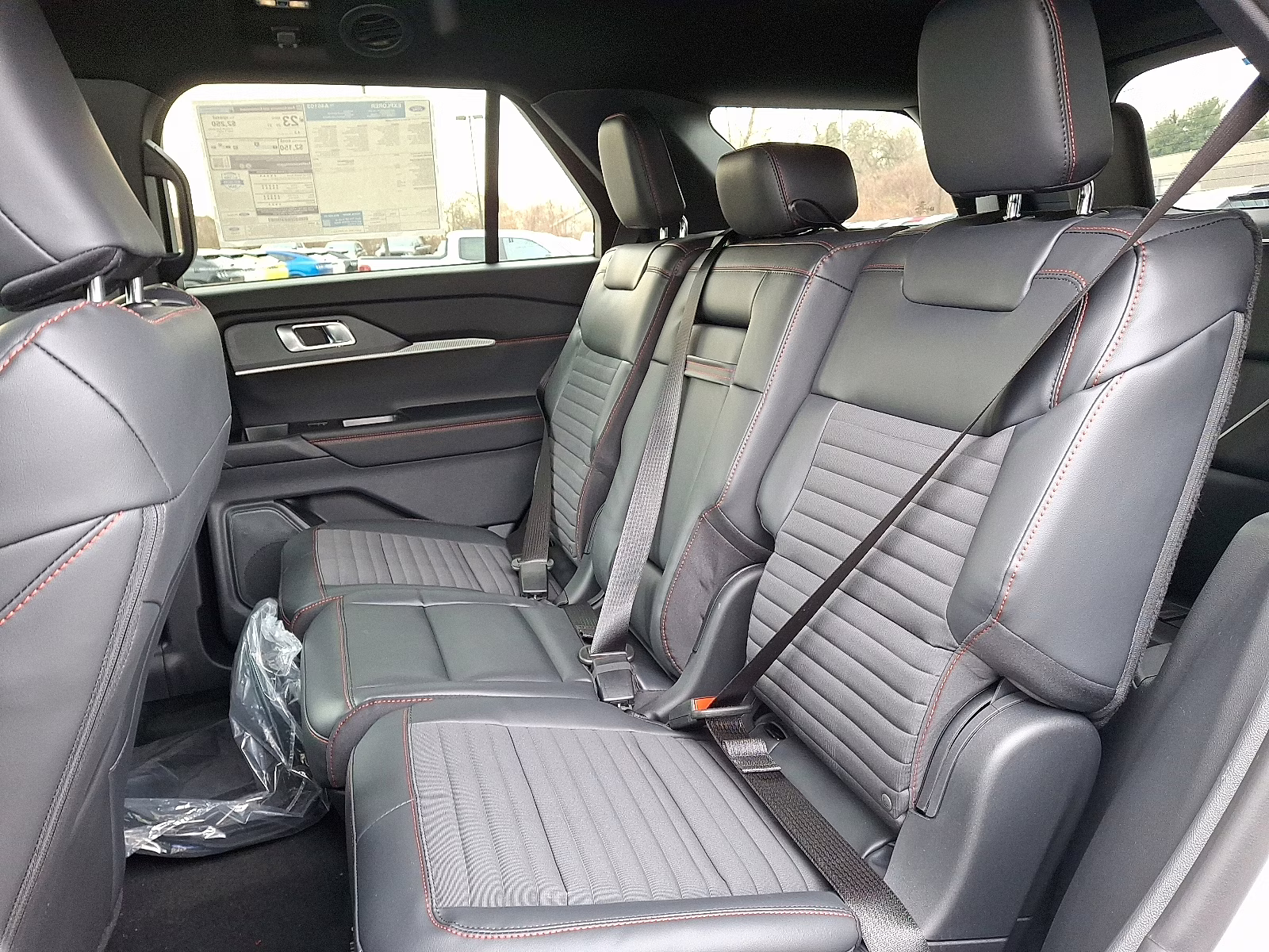 2026 Star White Metallic Tri-Coat - AZ Ford Explorer ST-Line 4X4