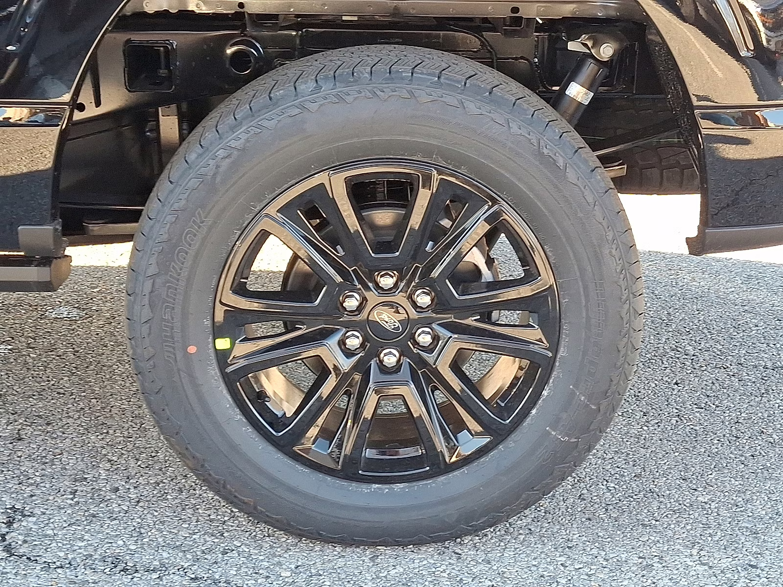 2025 Agate Black Metallic - UM Ford F-150 Platinum 4X4