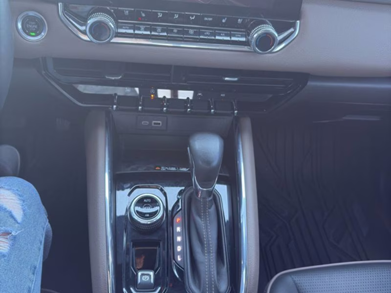 2024 Onyx Black GMC Canyon 4WD Denali 4X4 Truck