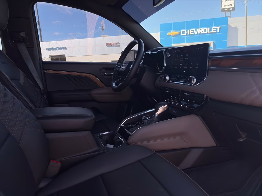 2024 Onyx Black GMC Canyon 4WD Denali 4X4 Truck