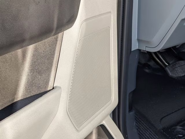 2026 Oxford White Ford Super Duty F-250 SRW XL 4X4 Truck