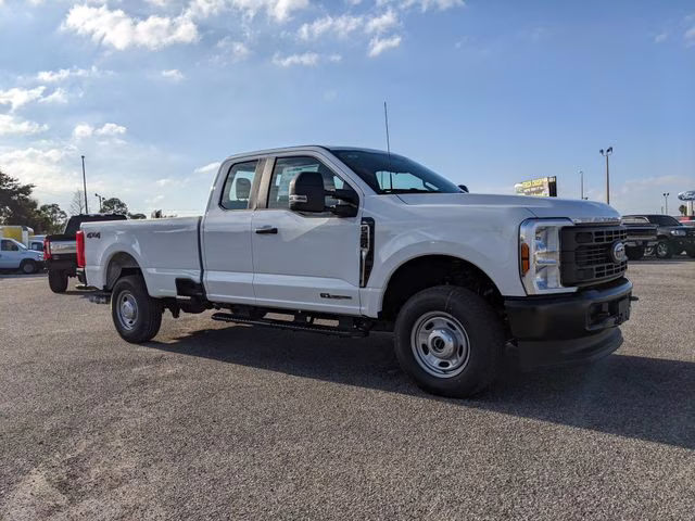 2026 Oxford White Ford Super Duty F-250 SRW XL 4X4 Truck