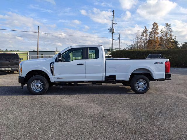2026 Oxford White Ford Super Duty F-250 SRW XL 4X4 Truck