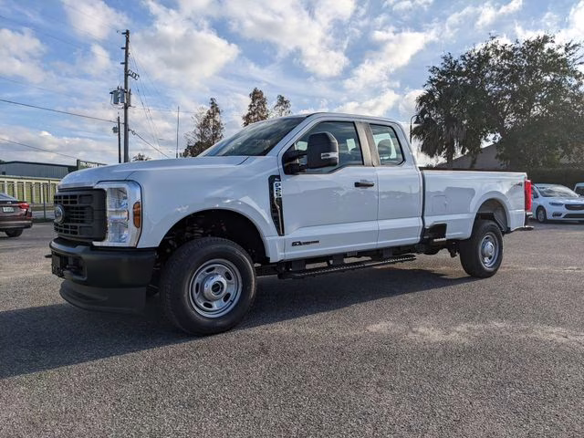 2026 Oxford White Ford Super Duty F-250 SRW XL 4X4 Truck