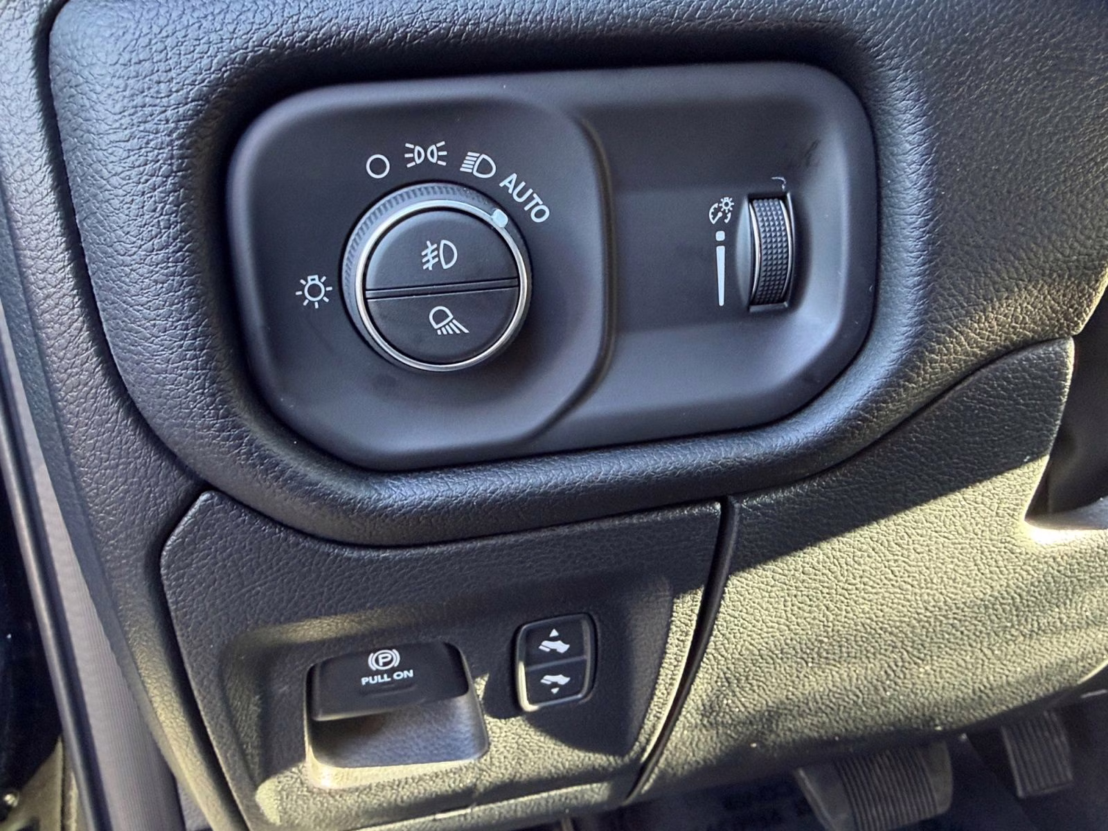 2026 Diamond Black Crystal Pearlcoat Ram 1500 Big Horn/Lone Star 4X4 Truck