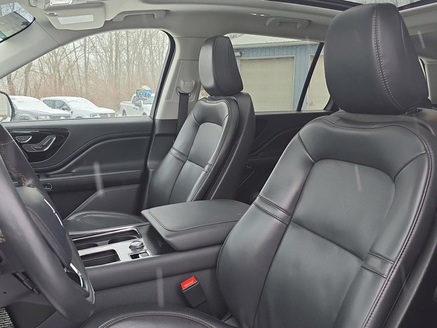 2025 Infinite Black Metallic Clearcoat Lincoln Aviator Premiere AWD SUV