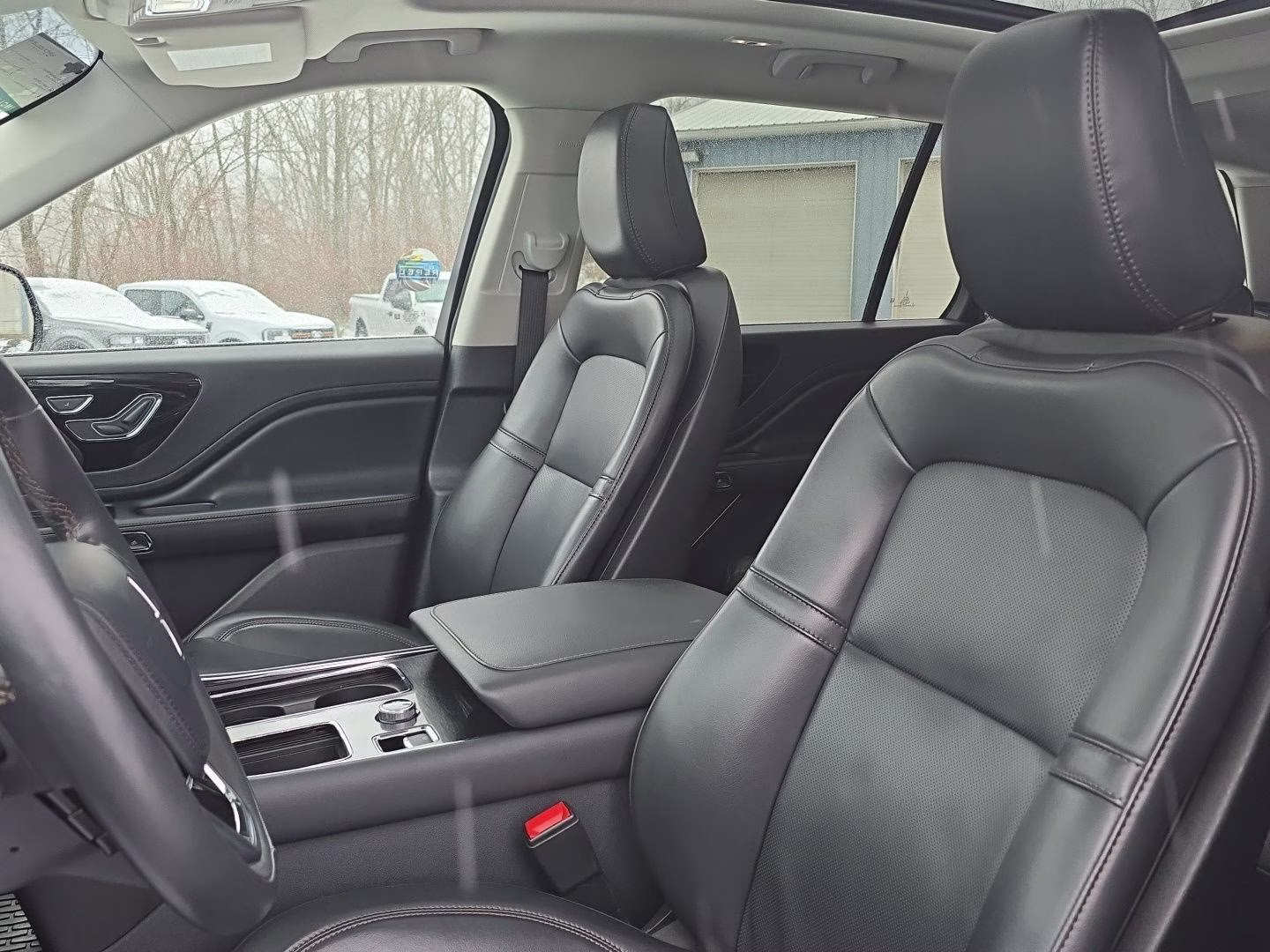 2025 Infinite Black Metallic Clearcoat Lincoln Aviator Premiere AWD SUV