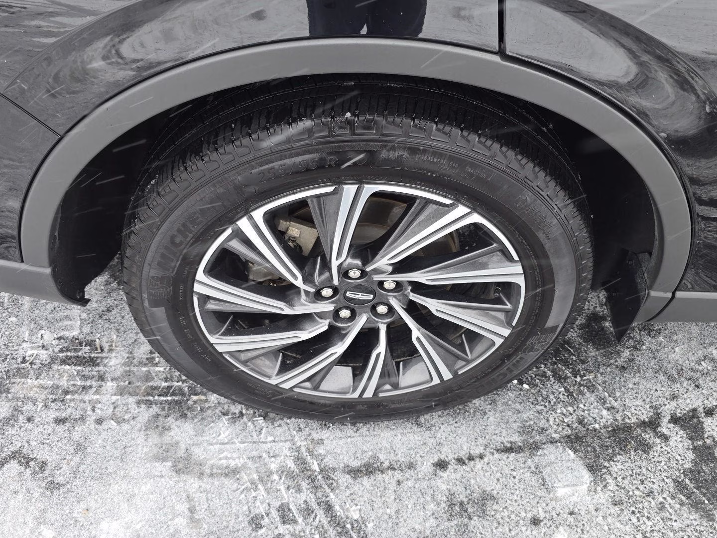 2025 Infinite Black Metallic Clearcoat Lincoln Aviator Premiere AWD SUV