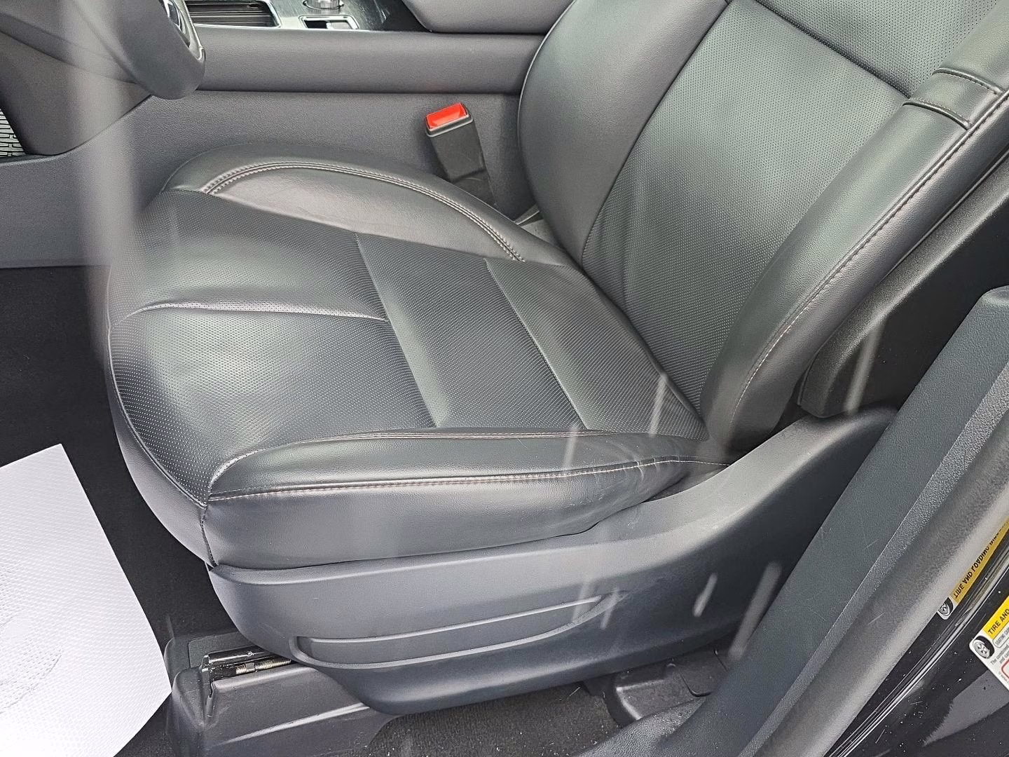 2025 Infinite Black Metallic Clearcoat Lincoln Aviator Premiere AWD SUV