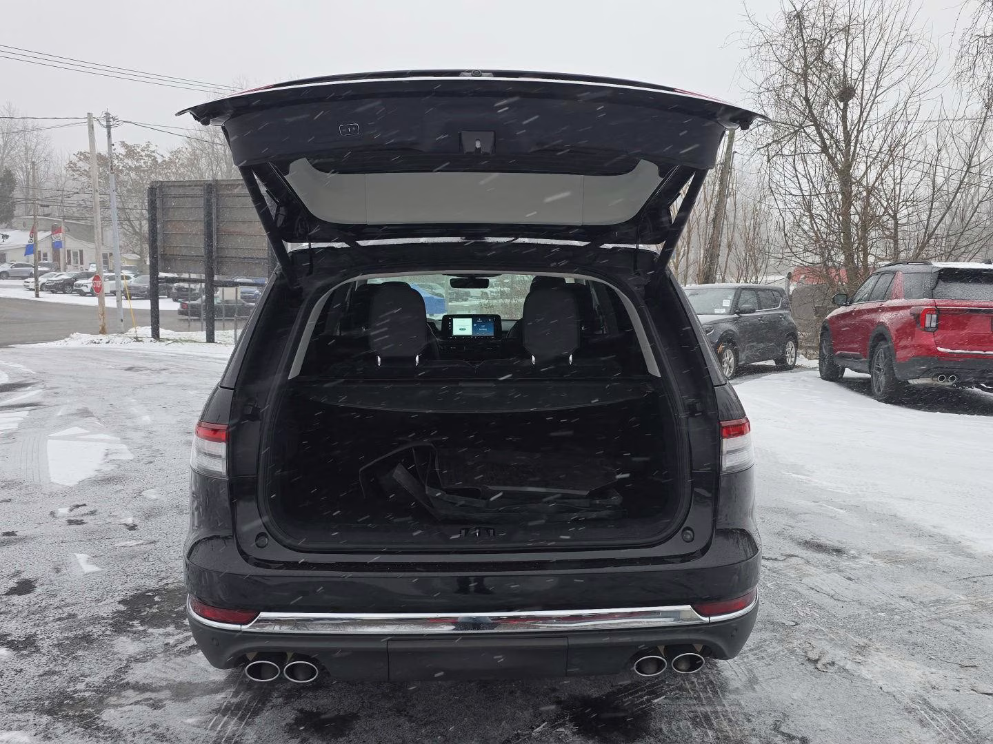 2025 Infinite Black Metallic Clearcoat Lincoln Aviator Premiere AWD SUV