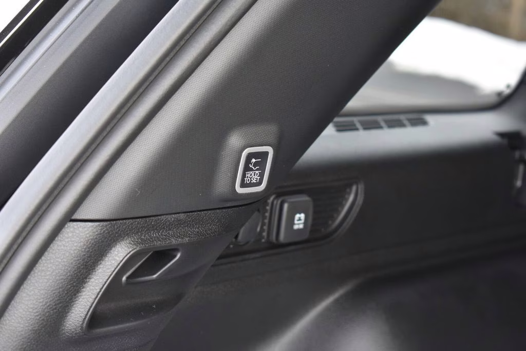 2025 Diamond Black Crystal Pearlcoat Jeep Grand Cherokee Altitude X 4X4 SUV