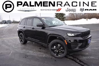 2025 Diamond Black Crystal Pearlcoat Jeep Grand Cherokee Altitude X 4X4 SUV