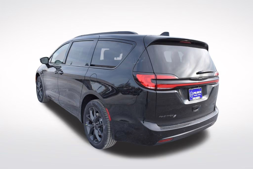 2026 Diamond Black Crystal Pearlcoat Chrysler Pacifica Select AWD Van