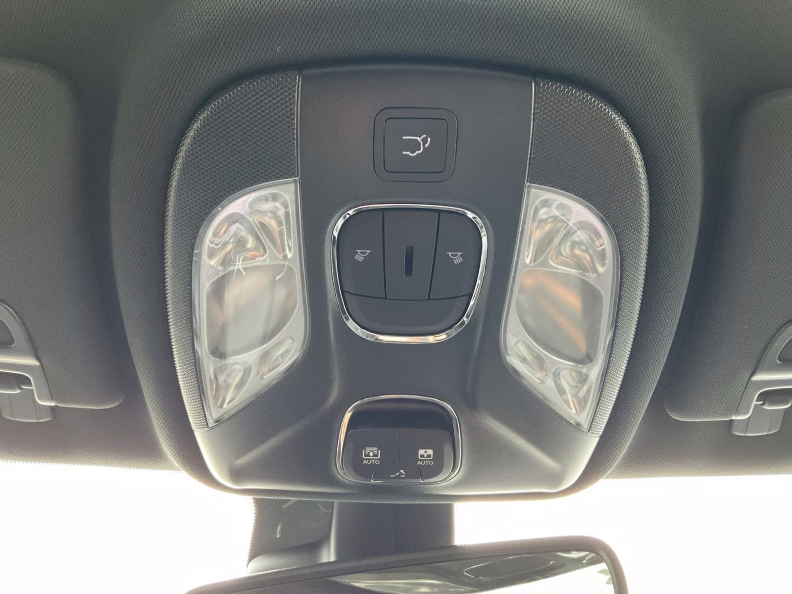 2026 Diamond Black Crystal Pearlcoat Jeep Compass Limited 4X4 SUV