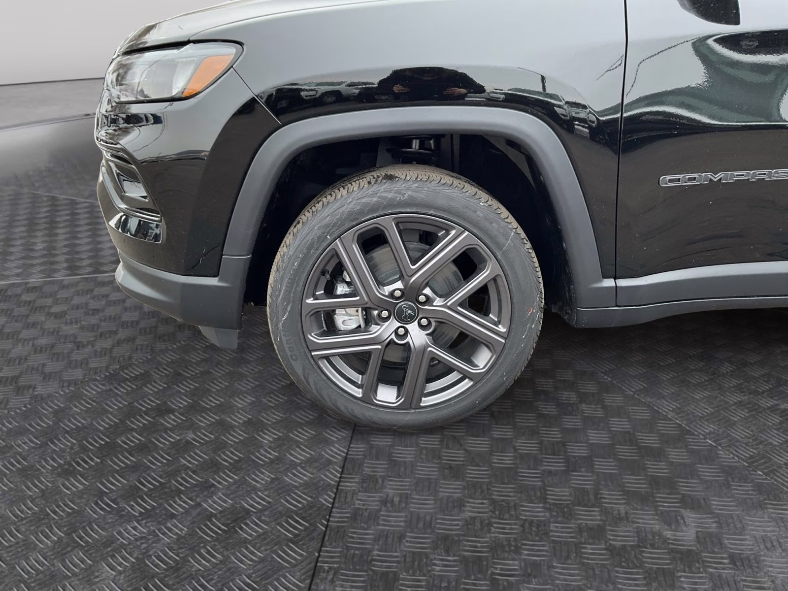 2026 Diamond Black Crystal Pearlcoat Jeep Compass Limited 4X4 SUV