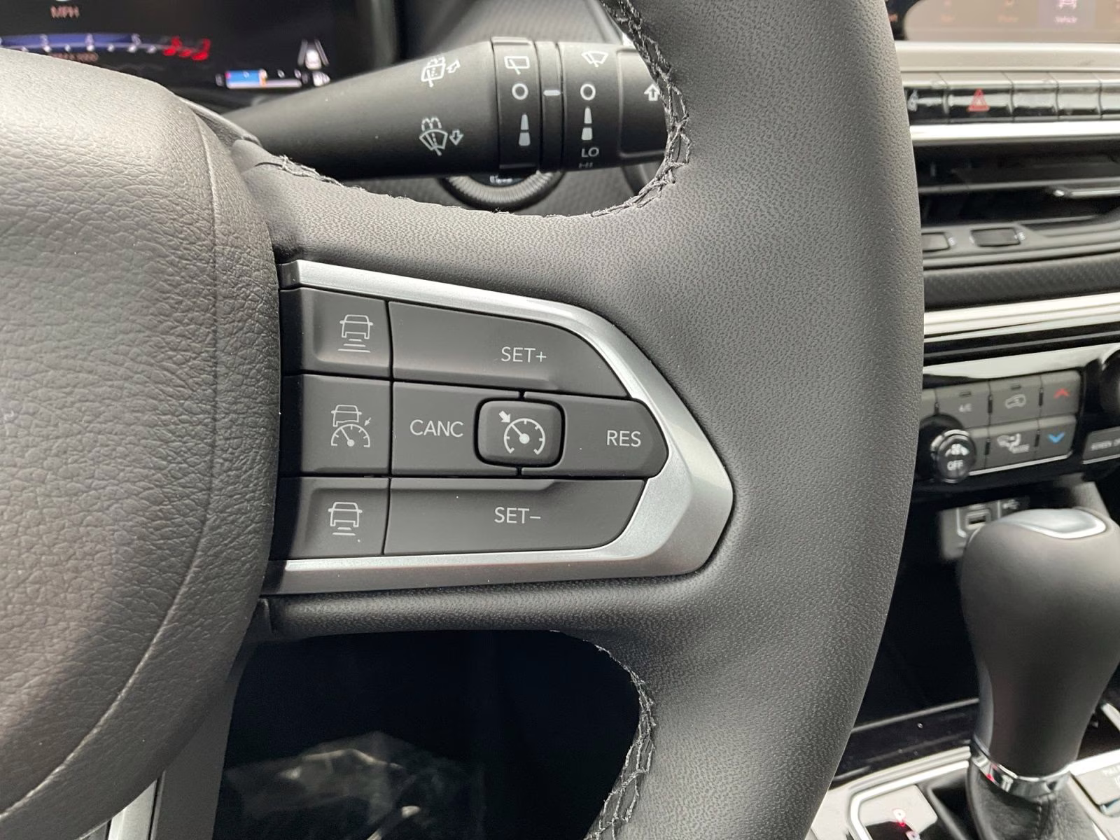 2026 Diamond Black Crystal Pearlcoat Jeep Compass Limited 4X4 SUV