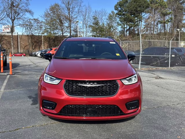 2026 Red Hot Pearlcoat Chrysler Pacifica Select FWD Van