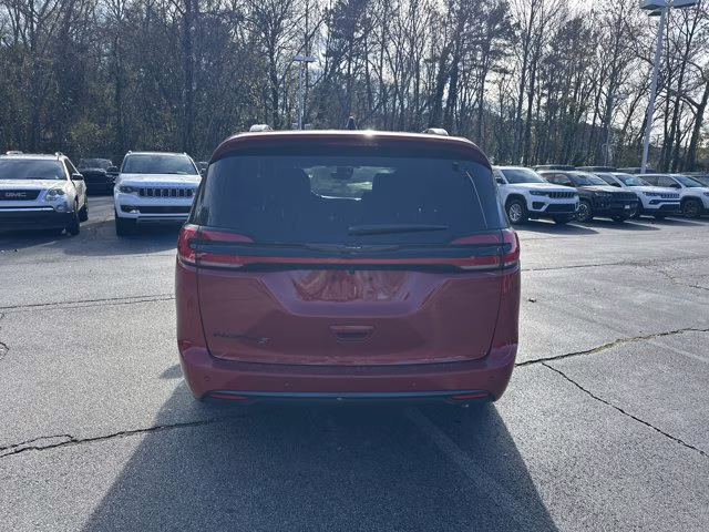 2026 Red Hot Pearlcoat Chrysler Pacifica Select FWD Van