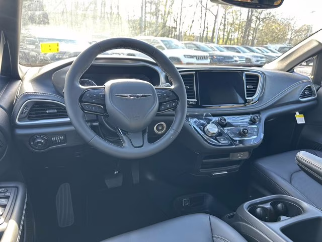 2026 Bright White Clearcoat Chrysler Pacifica Select FWD Van