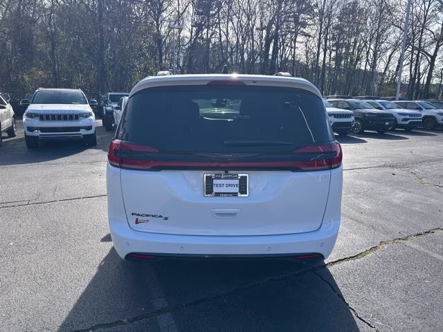 2026 Bright White Clearcoat Chrysler Pacifica Select FWD Van