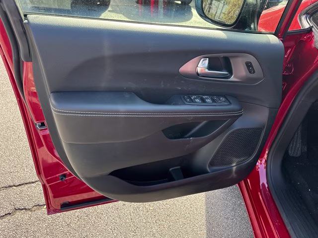 2026 Red Hot Pearlcoat Chrysler Pacifica Select FWD Van