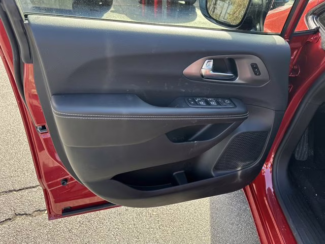 2026 Red Hot Pearlcoat Chrysler Pacifica Select FWD Van