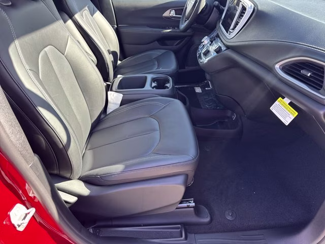 2026 Red Hot Pearlcoat Chrysler Pacifica Select FWD Van