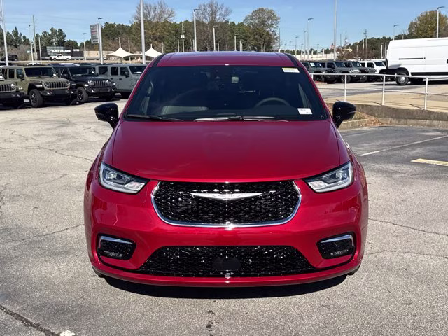 2026 Red Hot Pearlcoat Chrysler Pacifica Select FWD Van