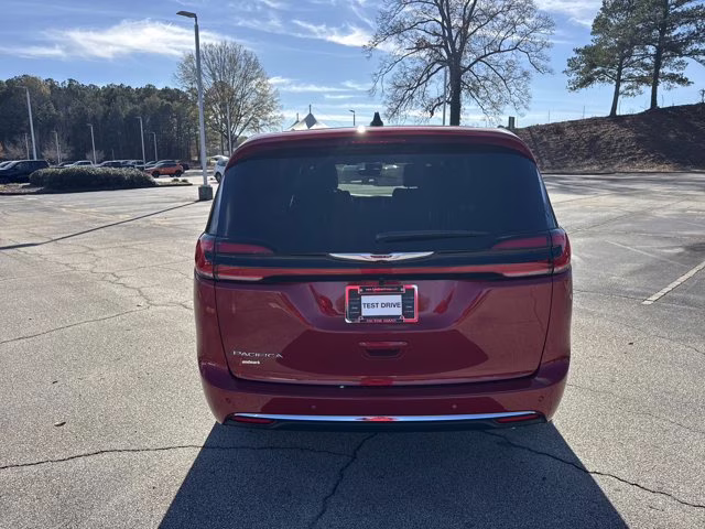 2026 Red Hot Pearlcoat Chrysler Pacifica Select FWD Van