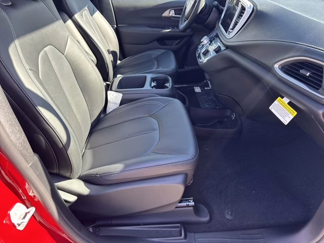 2026 Red Hot Pearlcoat Chrysler Pacifica Select FWD Van