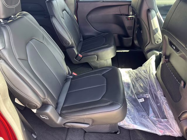 2026 Red Hot Pearlcoat Chrysler Pacifica Select FWD Van