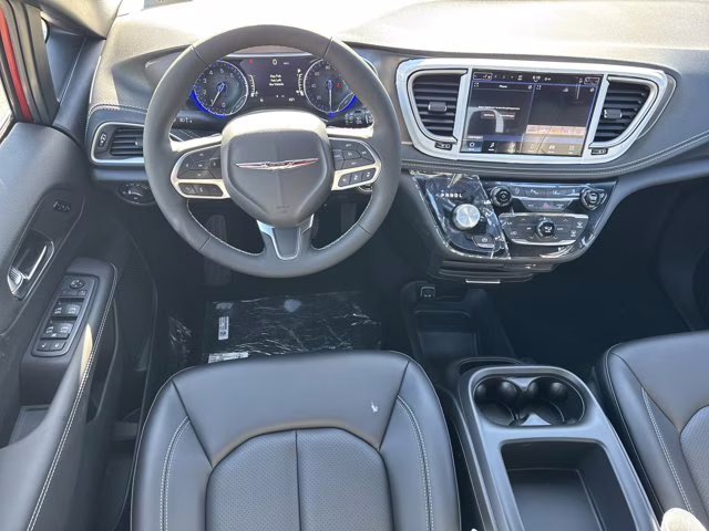 2026 Red Hot Pearlcoat Chrysler Pacifica Select FWD Van